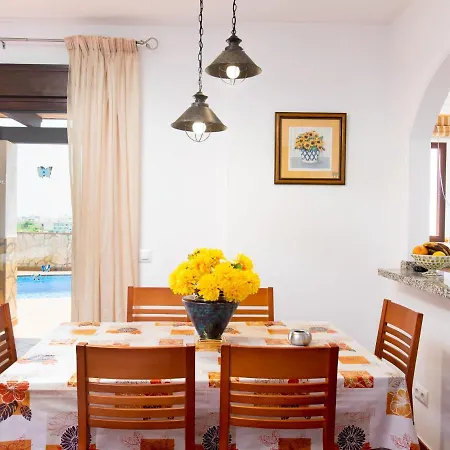 Vakantiehuis Holiday Casa Jara *